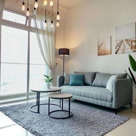 Delight Homestay Twin Galaxy Johor Bahru Esterno foto