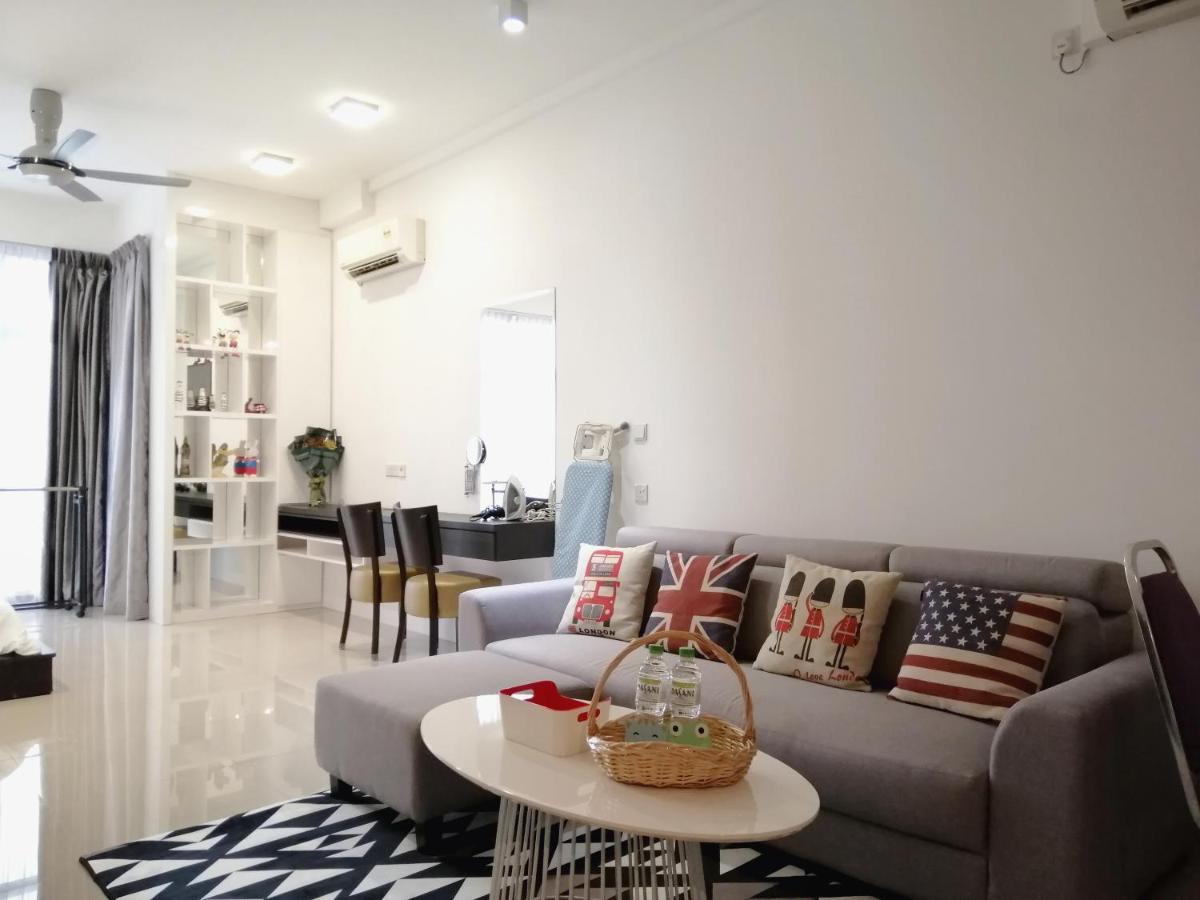 Delight Homestay Twin Galaxy Johor Bahru Esterno foto