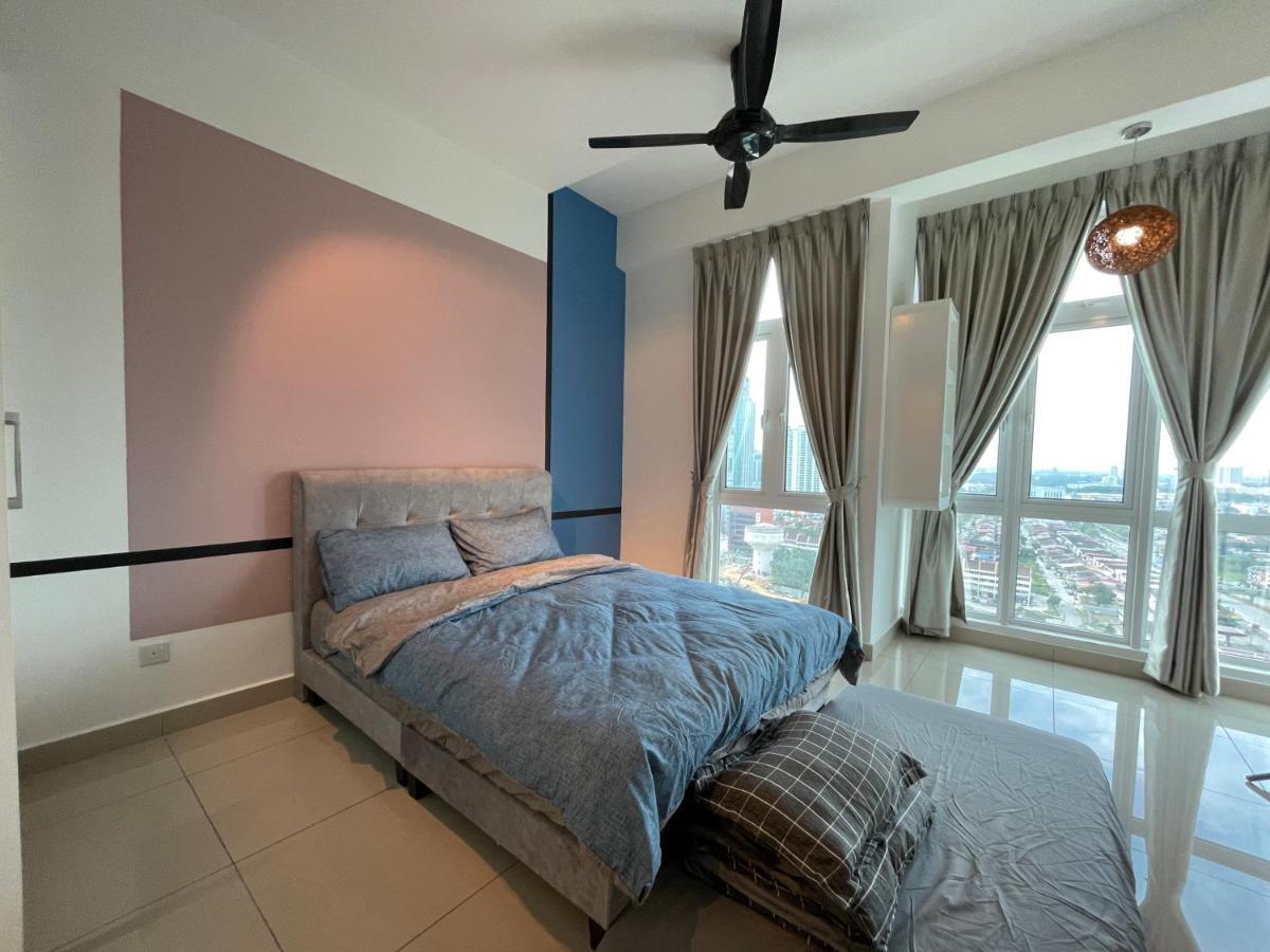 Delight Homestay Twin Galaxy Johor Bahru Esterno foto