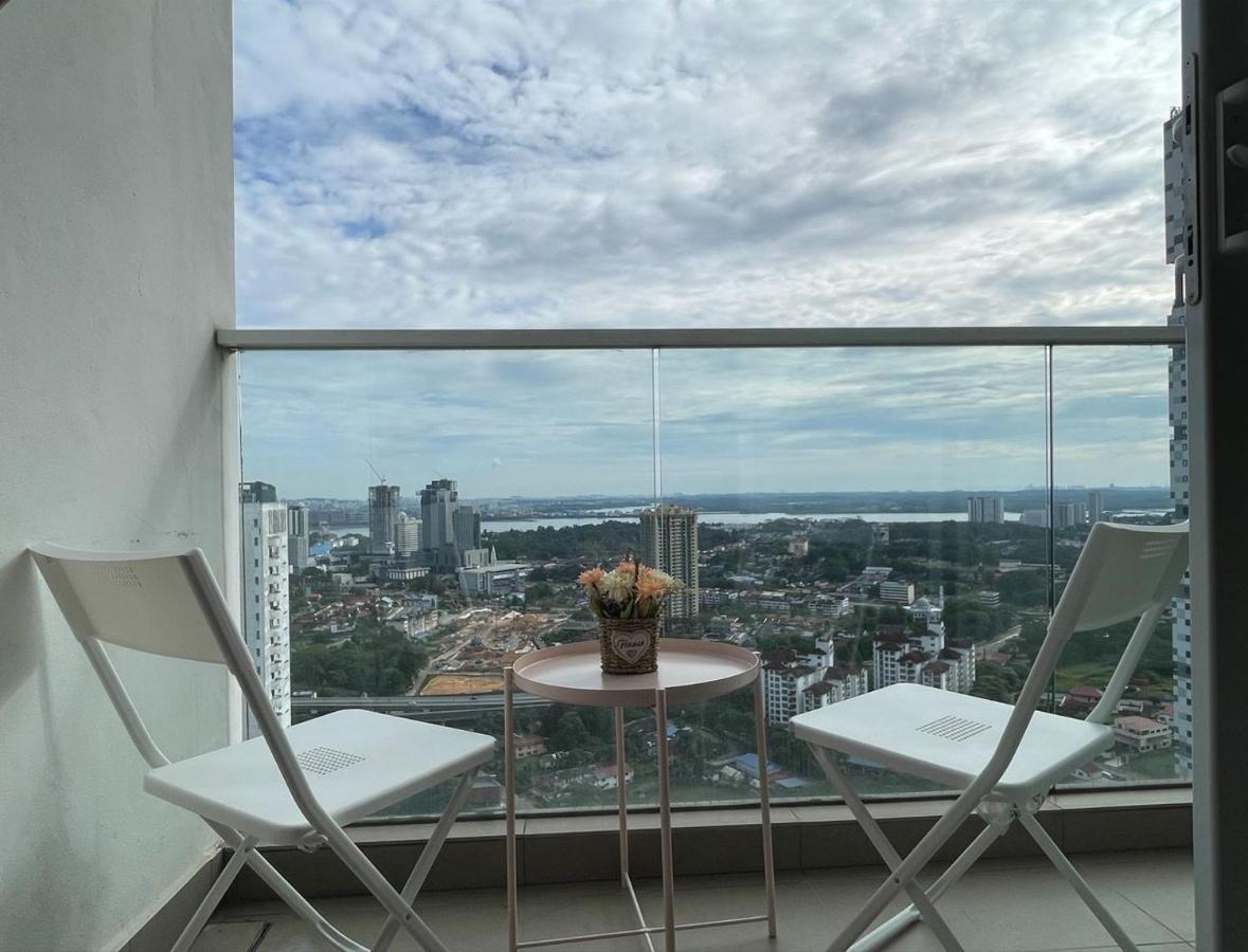 Delight Homestay Twin Galaxy Johor Bahru Esterno foto