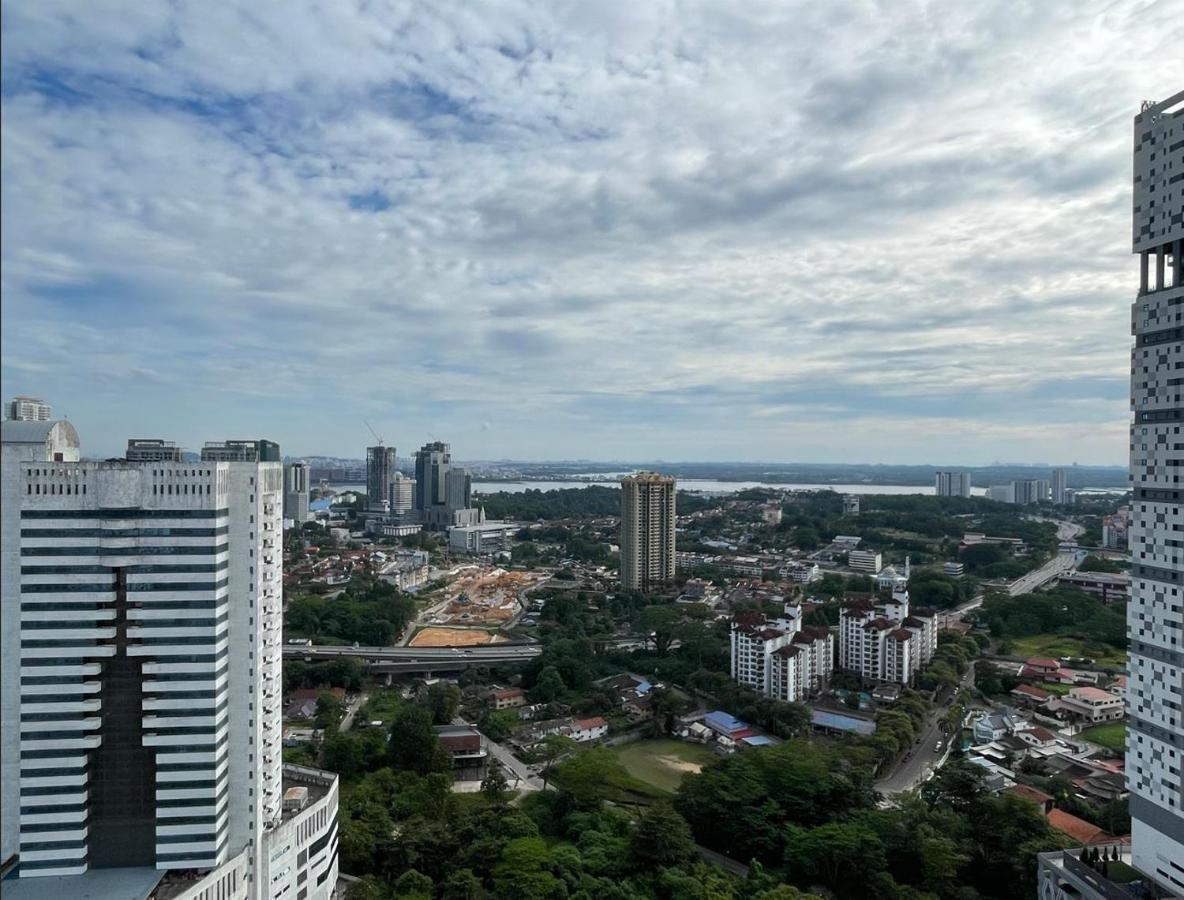 Delight Homestay Twin Galaxy Johor Bahru Esterno foto