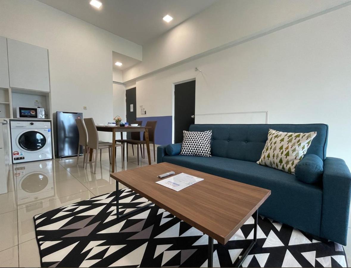 Delight Homestay Twin Galaxy Johor Bahru Esterno foto